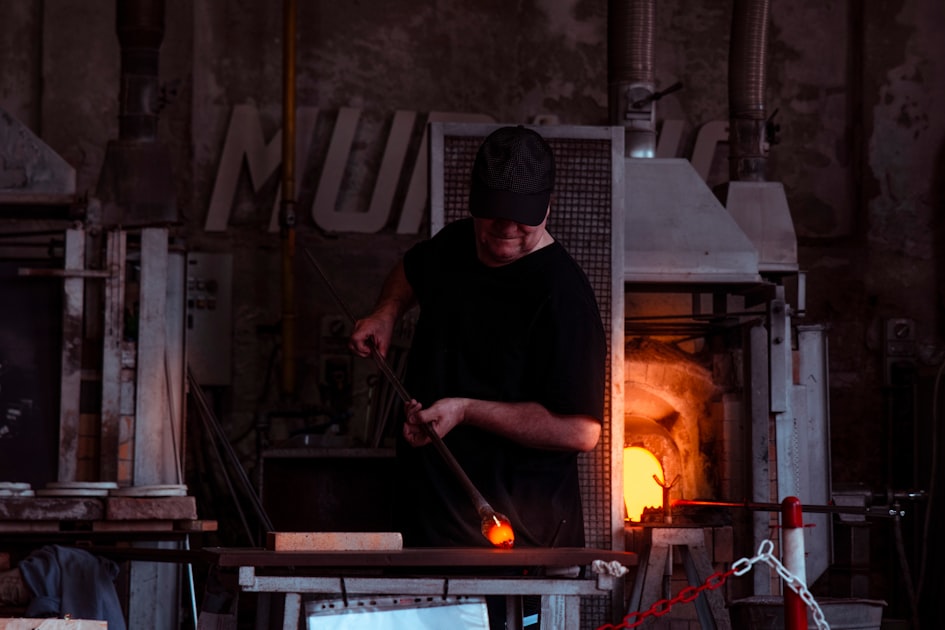 Exploring the Glass Community